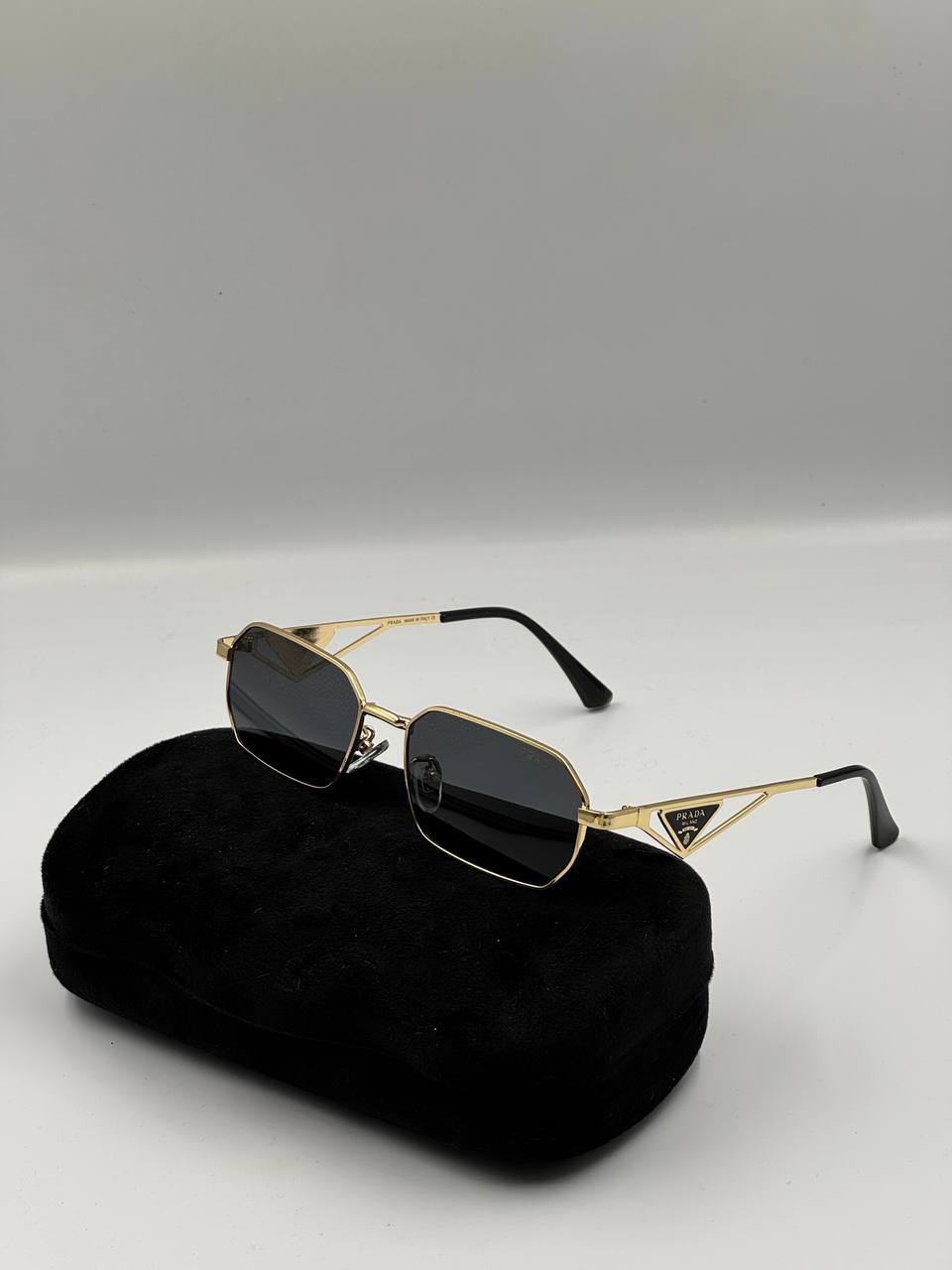 پرادا ۵ ضلعی فلزی (کد۴۰۵)