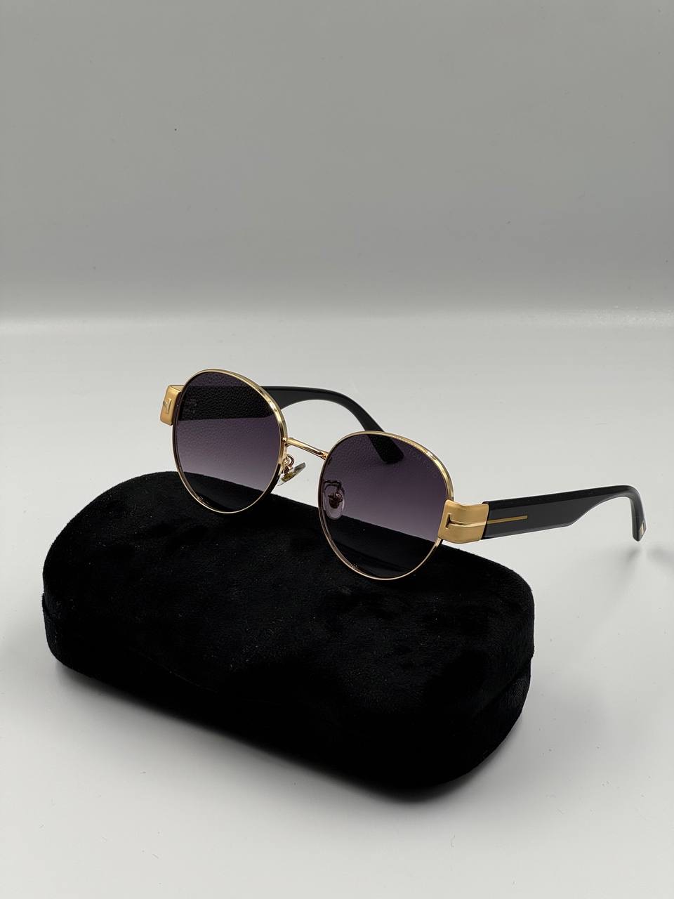 تام فورد گرد فلزی (کد ۴۲۰)